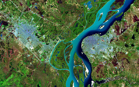 Satellite image of the cities of Corrientes and Resistencia, Argentina