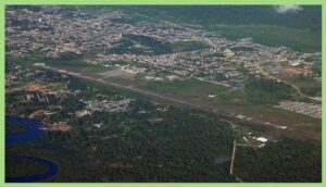 Vista aérea del Aeropuerto Internacional de Iquitos