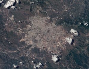 Fotografía de astronauta de Tegucigalpa, 16 de enero de 2001.