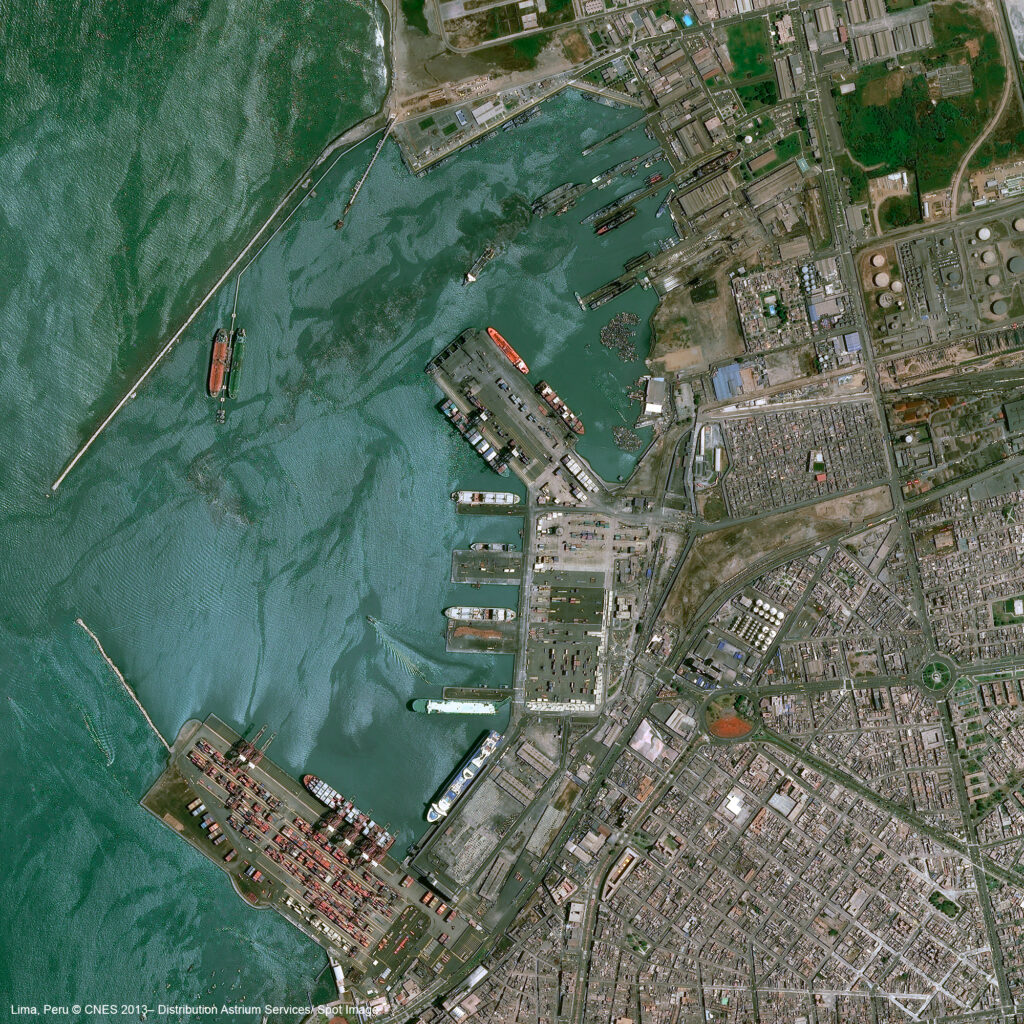 Imagen satelital del puerto del Callao.
