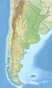 Mapa físico en blanco de Argentina.