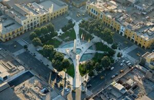 Plaza de Armas de la ciudad de Ica.