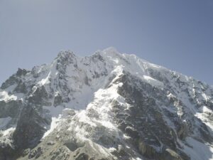 Nevado Salcantay en el departamento del Cuzco, Perú.